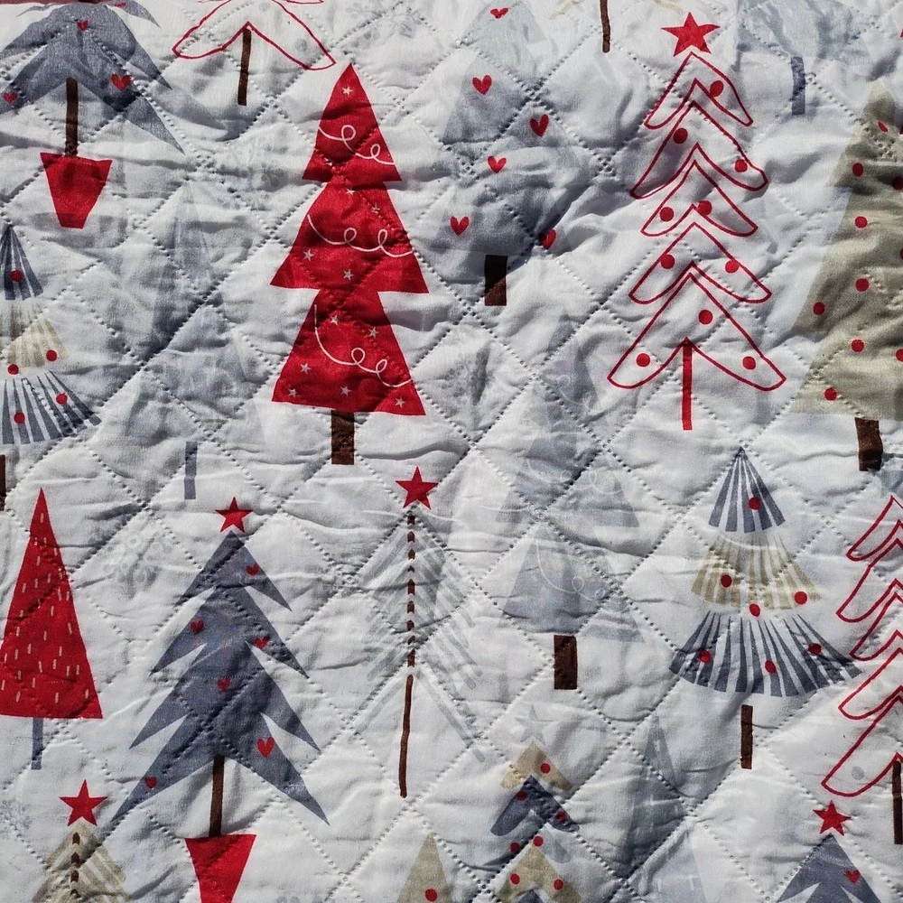 RT‎ Designer's Collection Christmas Tree Blanket 82x82 Red Gray Holiday Decor